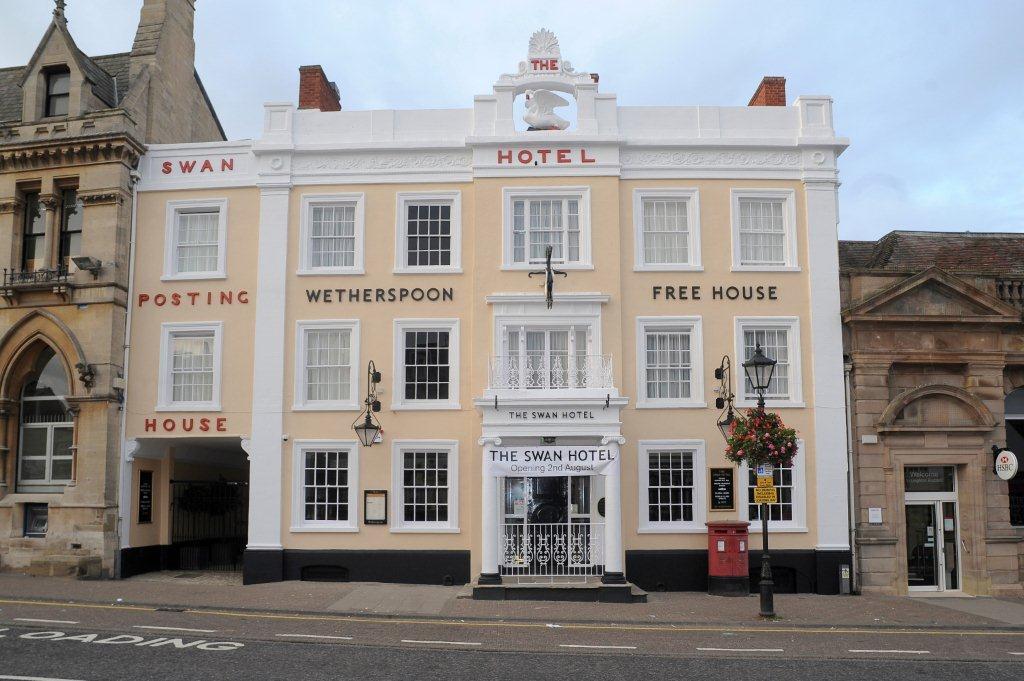 The Swan Hotel Leighton Buzzard Exterior foto